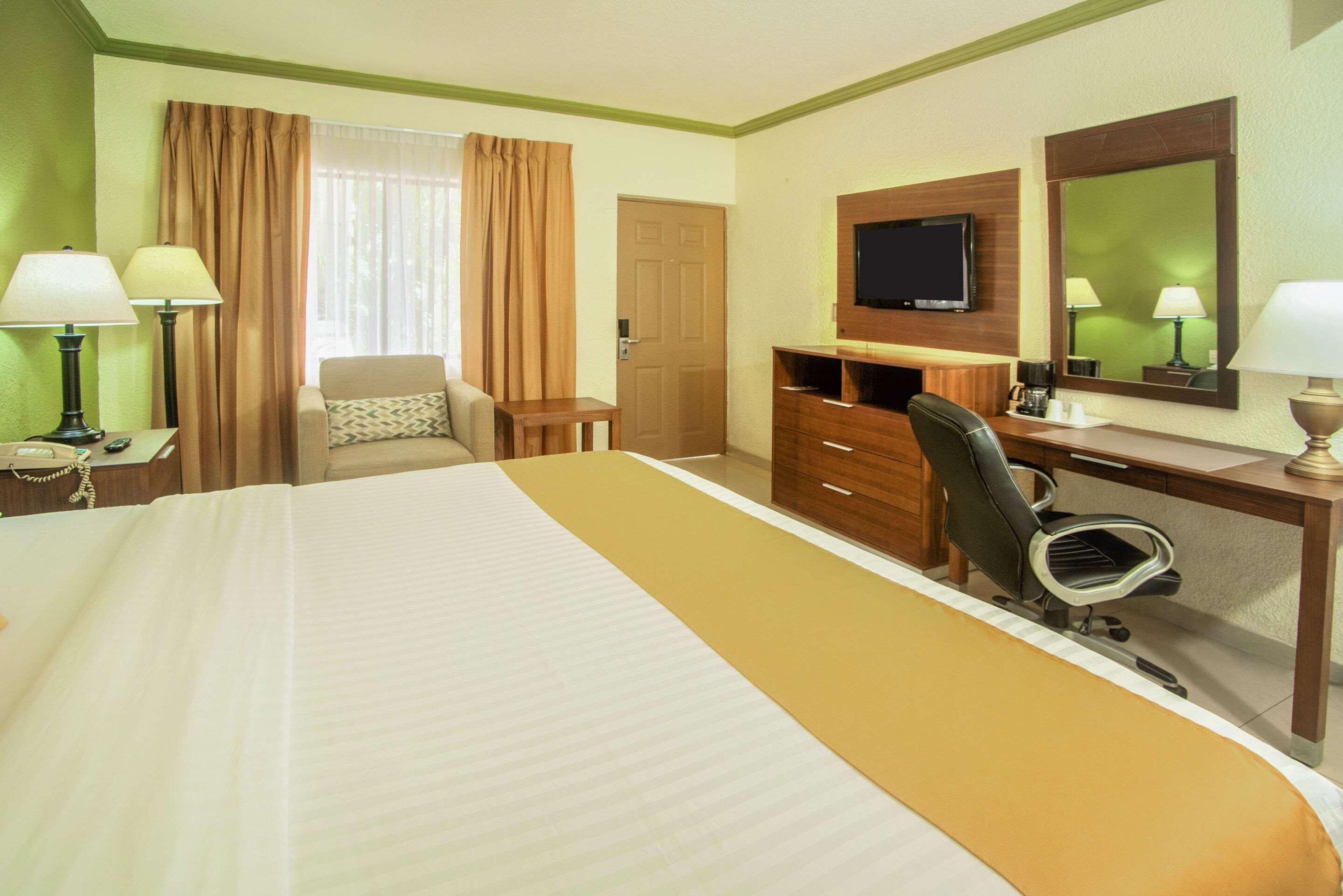 Quality Inn Ciudad Obregon Exterior photo